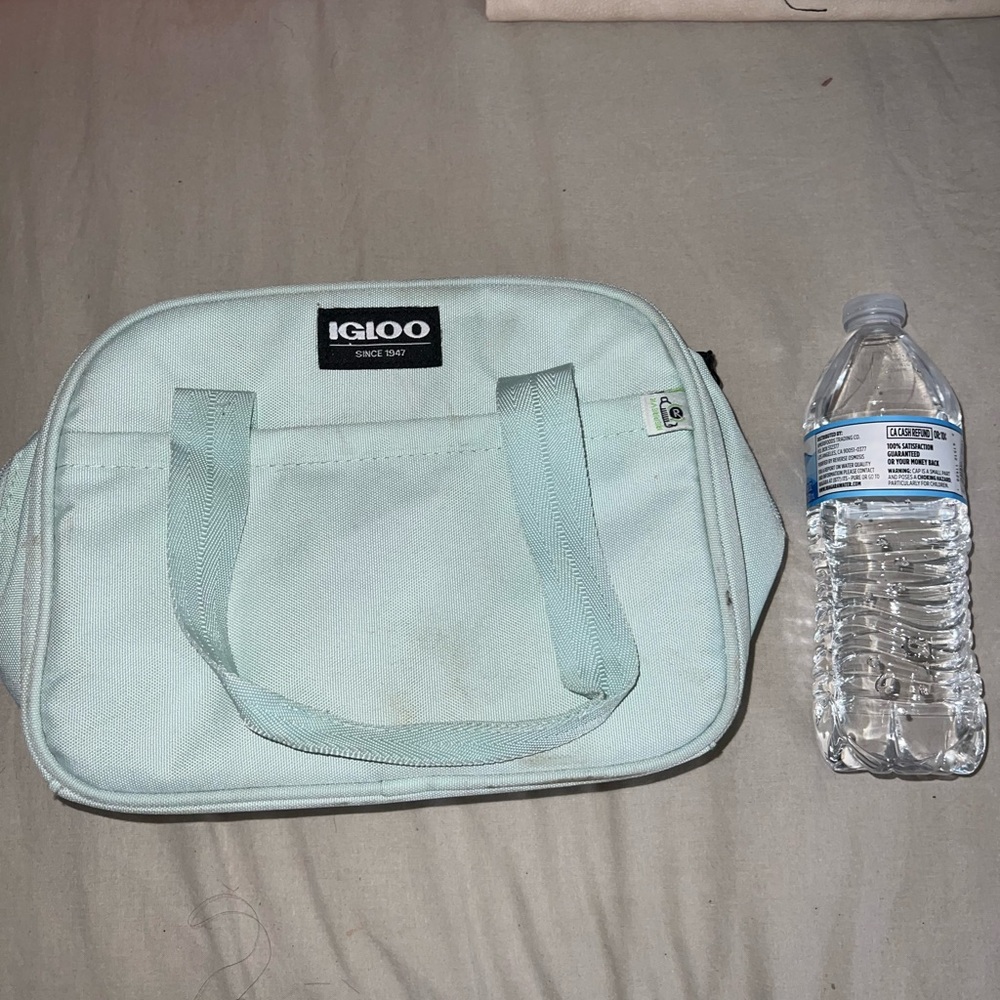 Igloo lunch pail baby blue